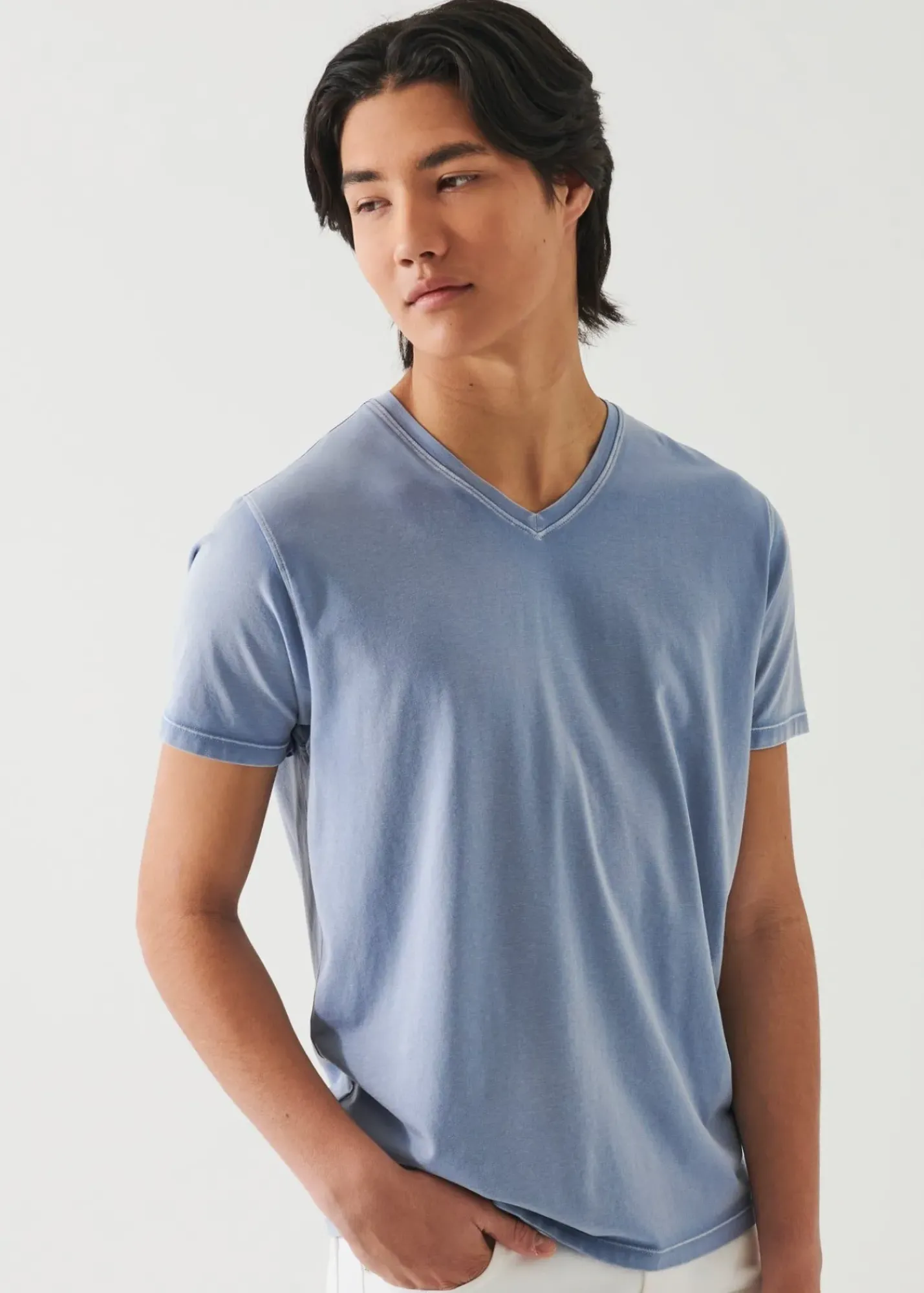 PATRICK ASSARAF Pima Cotton Stretch Vintage Wash V-Neck T-Shirt|Men T-Shirts