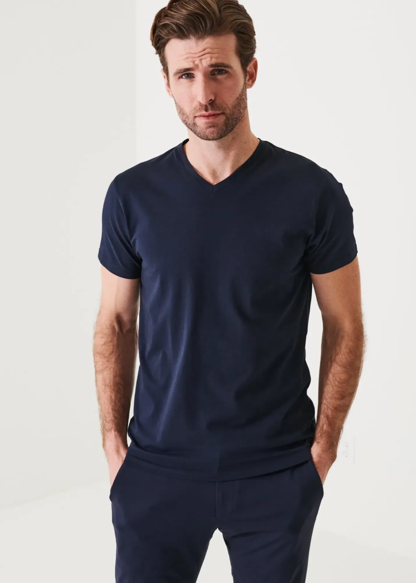 PATRICK ASSARAF Pima Cotton Stretch V-Neck T-Shirt|Men T-Shirts