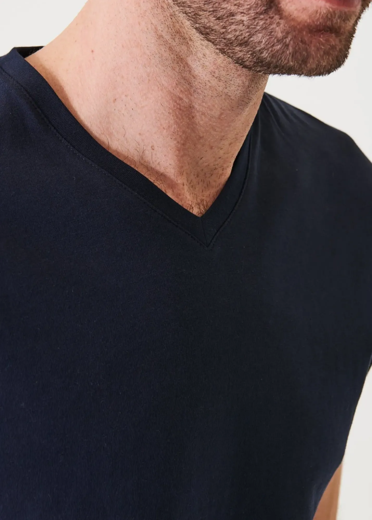 PATRICK ASSARAF Pima Cotton Stretch V-Neck T-Shirt|Men T-Shirts