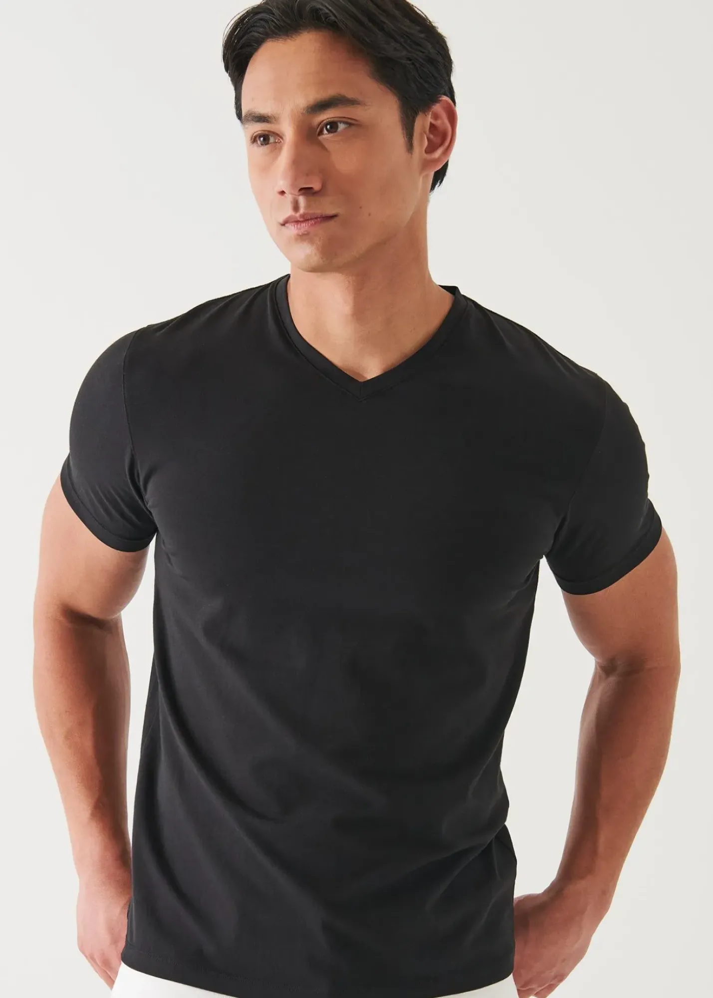 PATRICK ASSARAF Pima Cotton Stretch V-Neck T-Shirt|Men T-Shirts