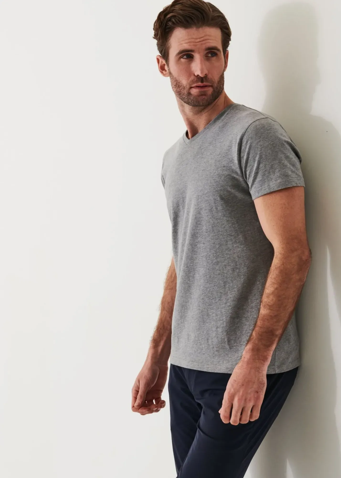 PATRICK ASSARAF Pima Cotton Stretch V-Neck T-Shirt|Men T-Shirts
