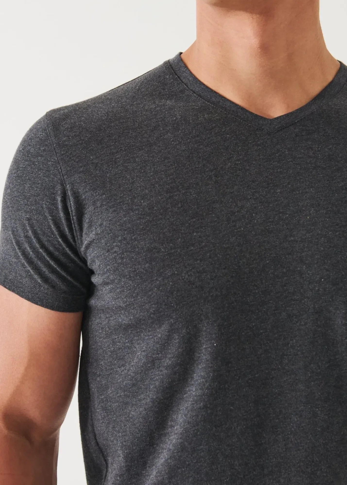 PATRICK ASSARAF Pima Cotton Stretch V-Neck T-Shirt|Men T-Shirts