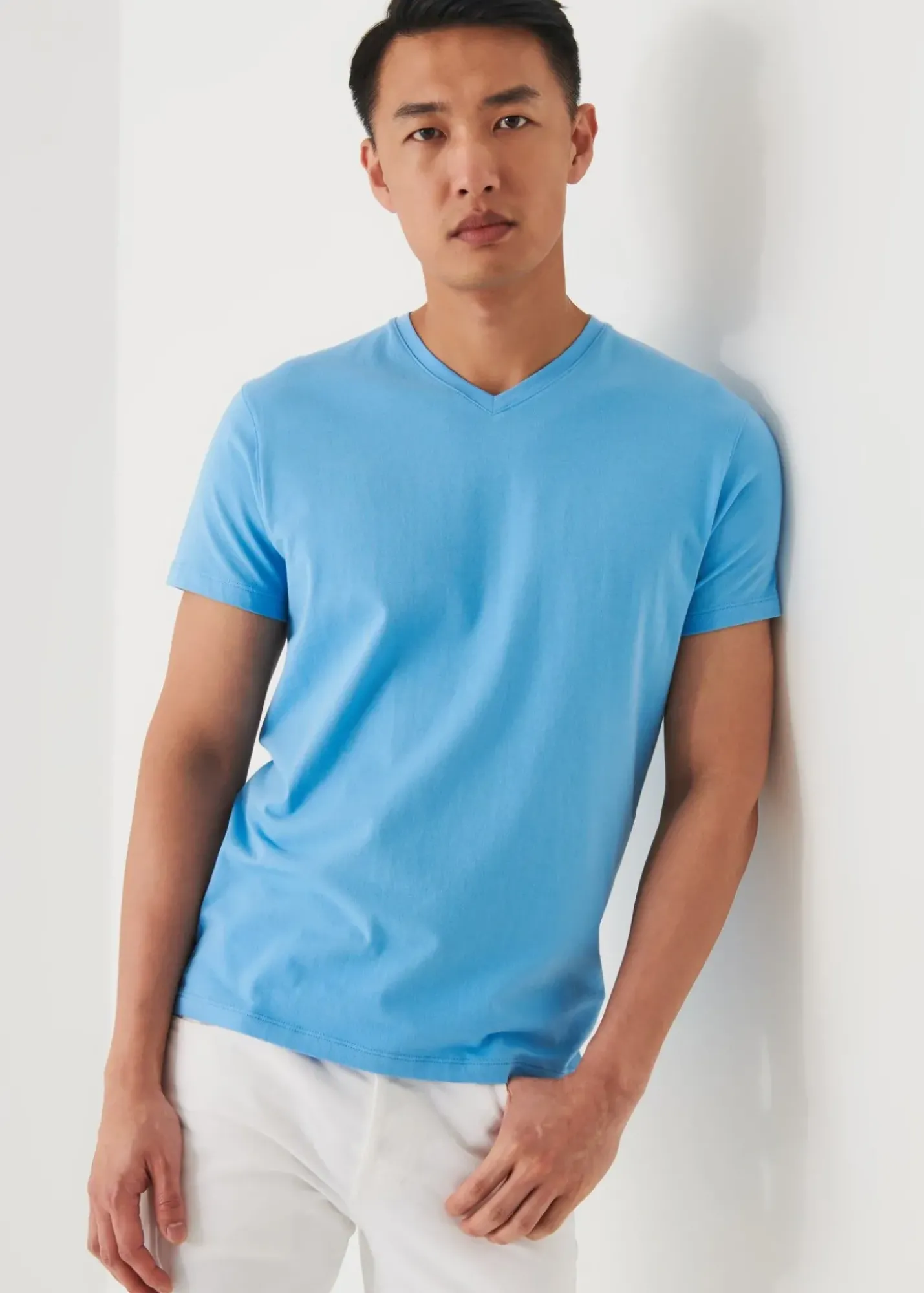 PATRICK ASSARAF Pima Cotton Stretch V-Neck T-Shirt|Men T-Shirts