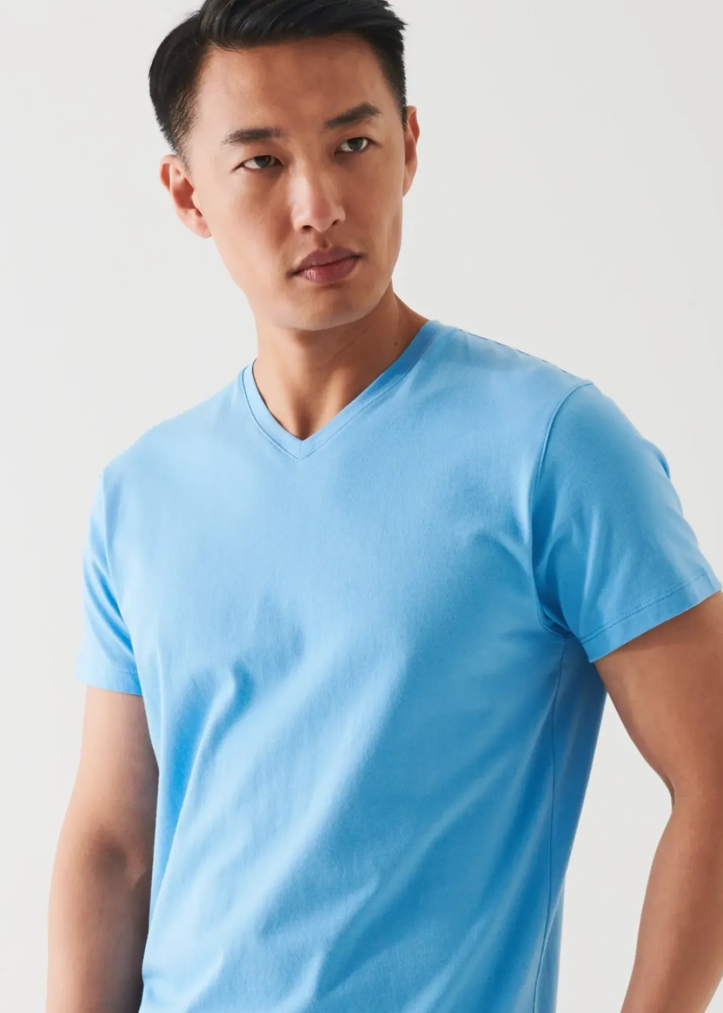 PATRICK ASSARAF Pima Cotton Stretch V-Neck T-Shirt|Men T-Shirts