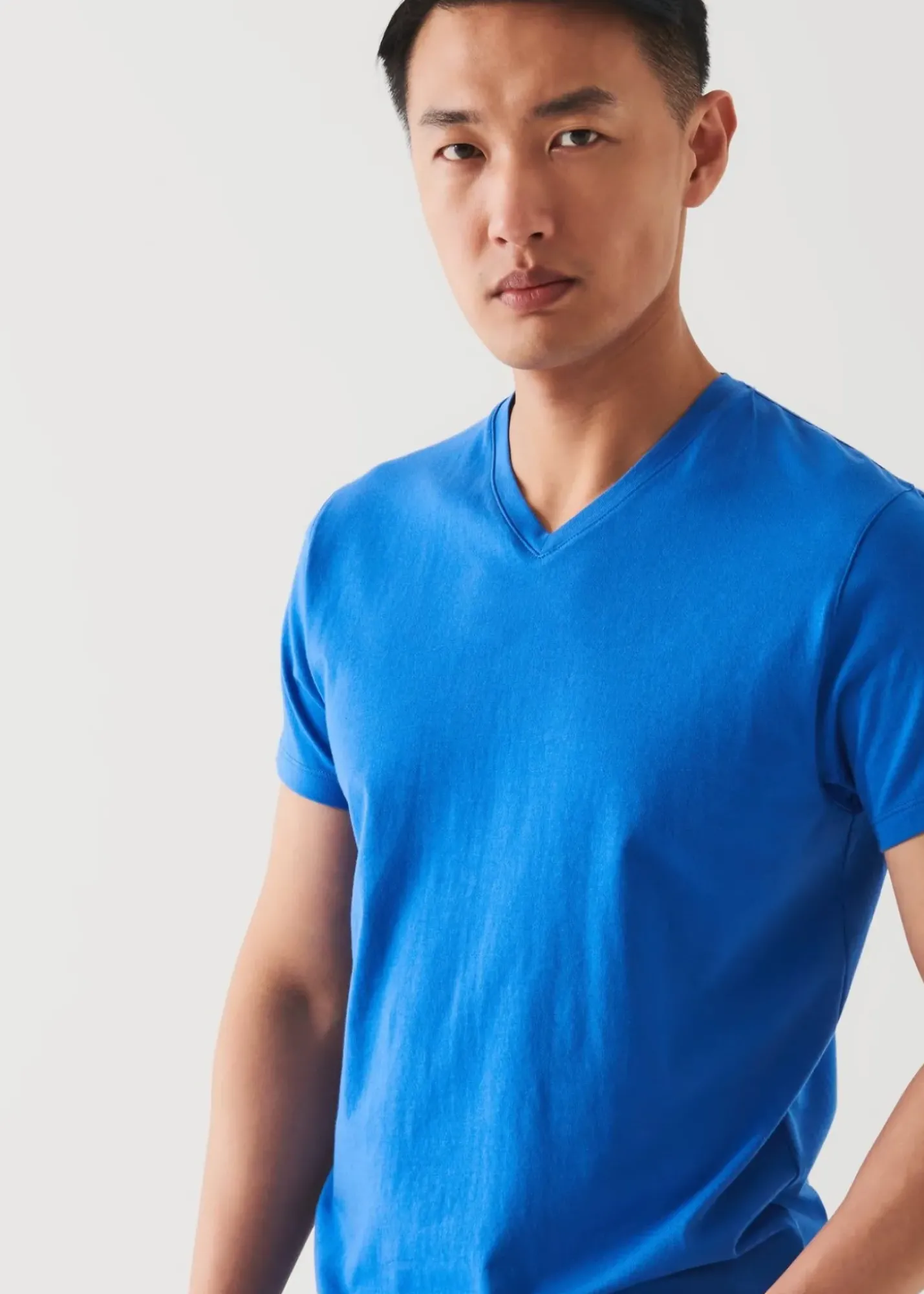 PATRICK ASSARAF Pima Cotton Stretch V-Neck T-Shirt|Men T-Shirts