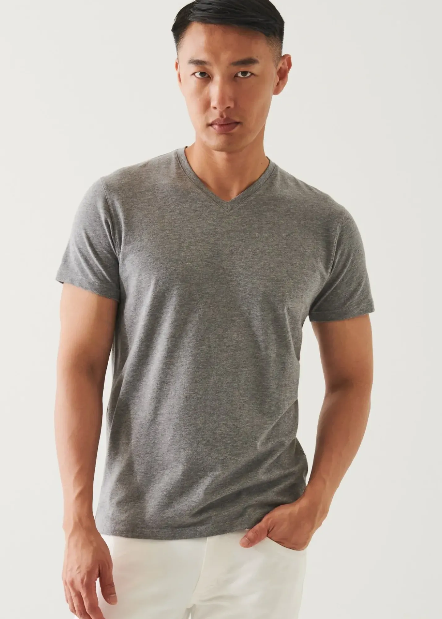 PATRICK ASSARAF Pima Cotton Stretch V-Neck T-Shirt|Men T-Shirts