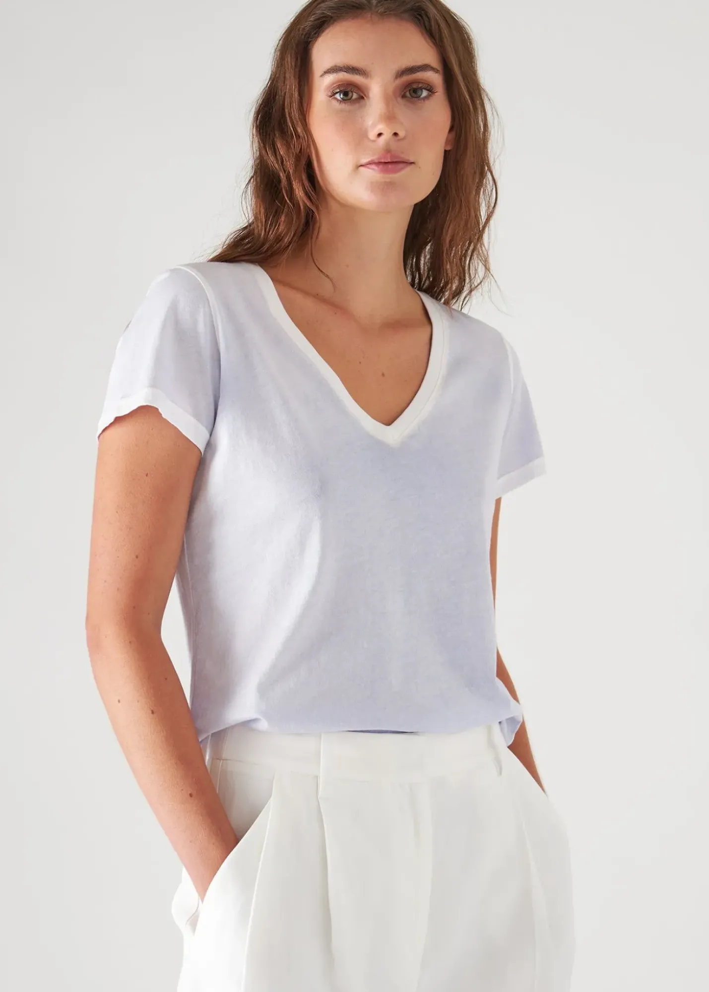 PATRICK ASSARAF Reverse Spray Lightweight Pima Cotton V-Neck T-Shirt|Women T-Shirts