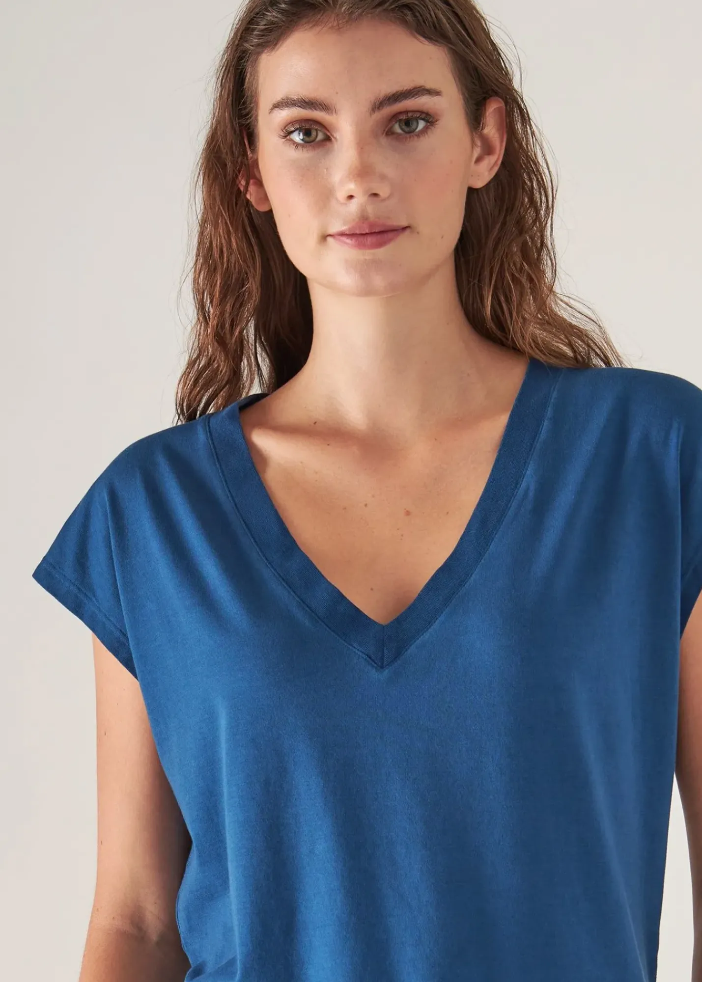 PATRICK ASSARAF Sublime Reactive Pima Cotton Stretch Dolman V-Neck|Women T-Shirts